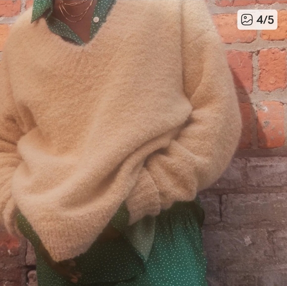 🍀Aerie teddy boucle oversized v neck sweater - Picture 4 of 5